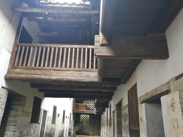 磚木走廊結(jié)構(gòu)