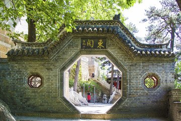 千山無量觀東閣八角門洞