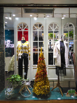 服裝店櫥窗