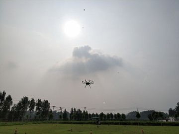 大疆無(wú)人機(jī)