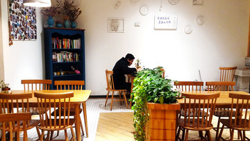 餐桌餐具擺放