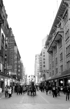 天津勸業(yè)場(chǎng)街景