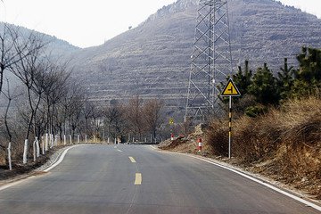 交通標(biāo)志T形道路