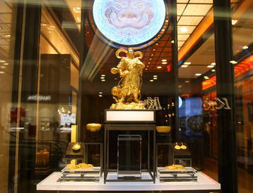 金店櫥窗天神金像雕塑