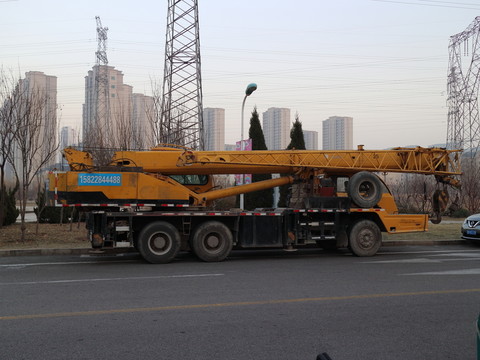 吊車