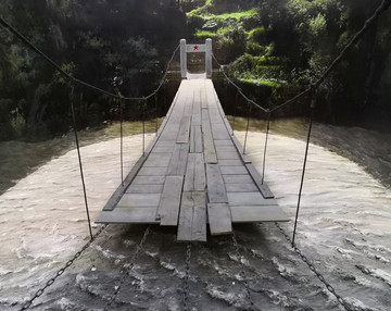 迪慶紅軍長(zhǎng)征博物館過(guò)吊橋