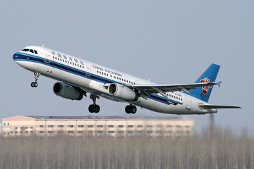 中國南方航空公司飛機起飛