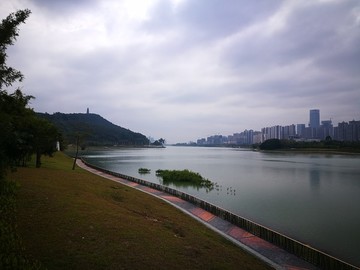 邕江