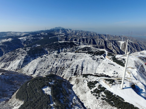 丘陵雪景