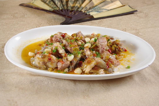 魚頭蒸排骨