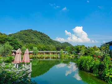 藍(lán)天白云青山綠水