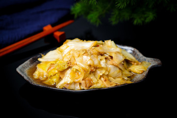 小炒手撕包菜