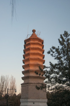 古塔公園