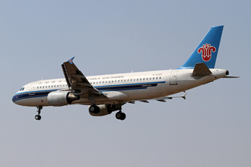 南方航空飛機降落