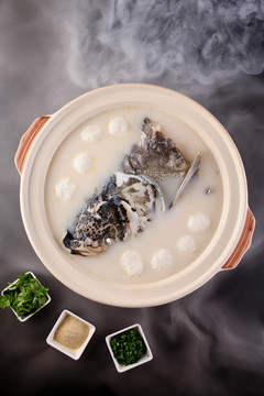 有機(jī)大魚頭湯