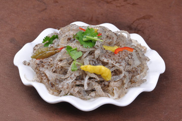 泡椒青魚皮