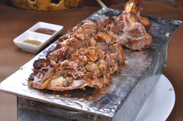 生態(tài)烤羊腿
