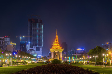 柬埔寨金邊獨(dú)立廣場(chǎng)夜景