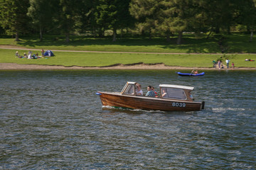 英國湖區(qū)自然公園水面帆船風光