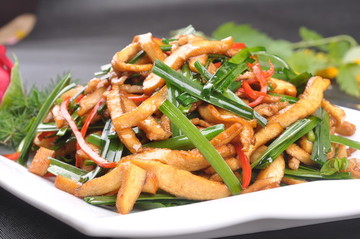 香干韭菜炒花肉