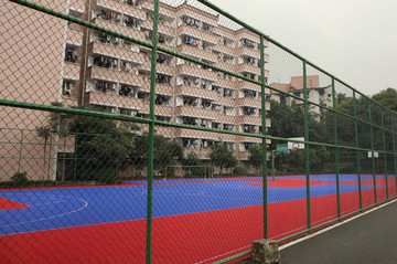 校園籃球場