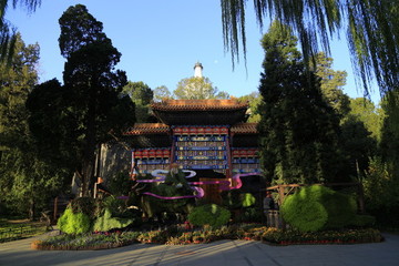 北海公園半月城涉山牌樓