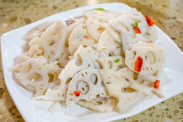 亞洲中國餐館里的一盤美味可口的