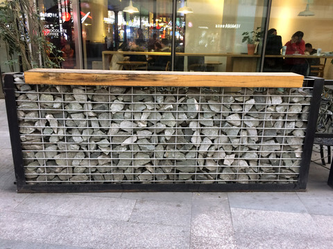 石籠墻