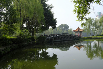 九孔橋