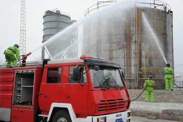 消防車消防演習
