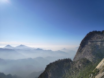 明堂山