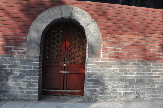 古建筑大門