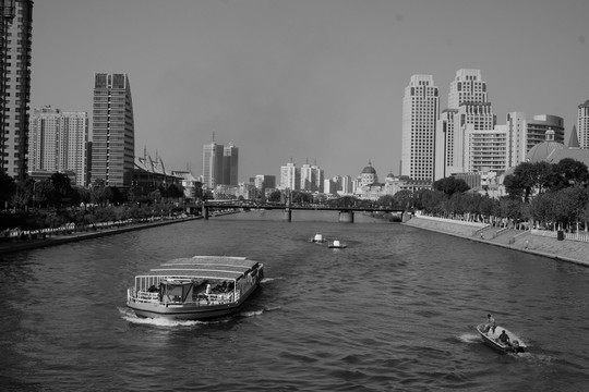 海河游輪