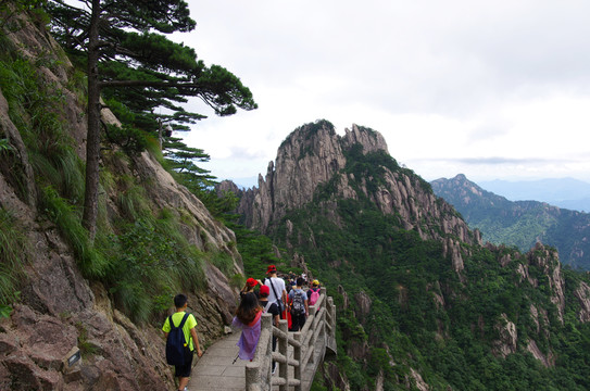 黃山始信峰