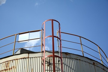 金屬設備護欄