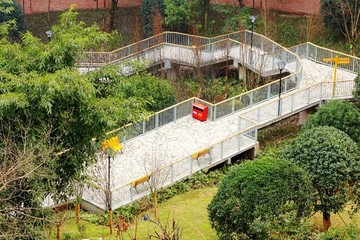 懸空棧橋公園