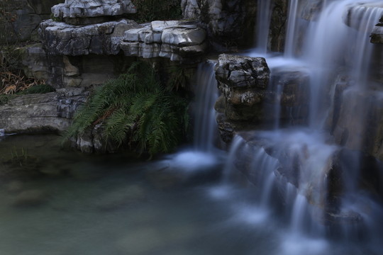 瀑布水