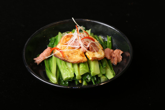 荷包蛋牛肉扒鳳尾