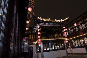 古鎮(zhèn)大戲臺