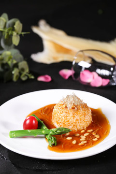 秘汁魚(yú)翅扣飯