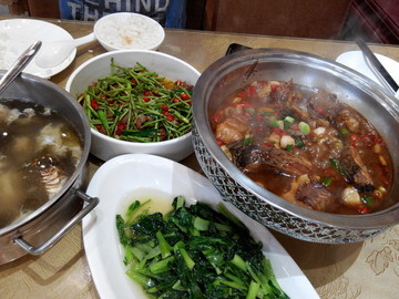 藜蒿臘肉