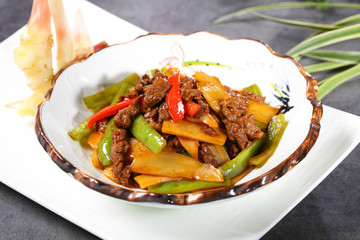 嫩姜炒黃牛肉片