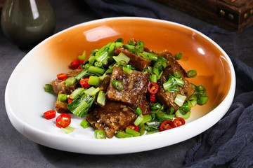 青椒炒肉圓