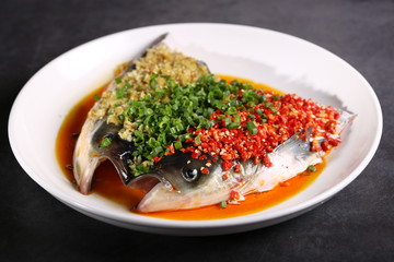剁椒魚頭
