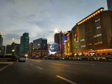 夜色徐匯街