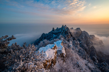 老君山雪景