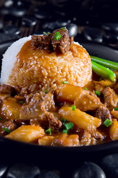 醬香牛腩撈飯