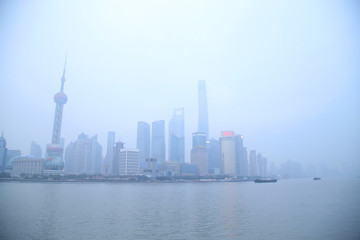 霧中的上海陸家嘴