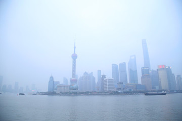 霧中的上海陸家嘴