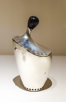 金屬小罐